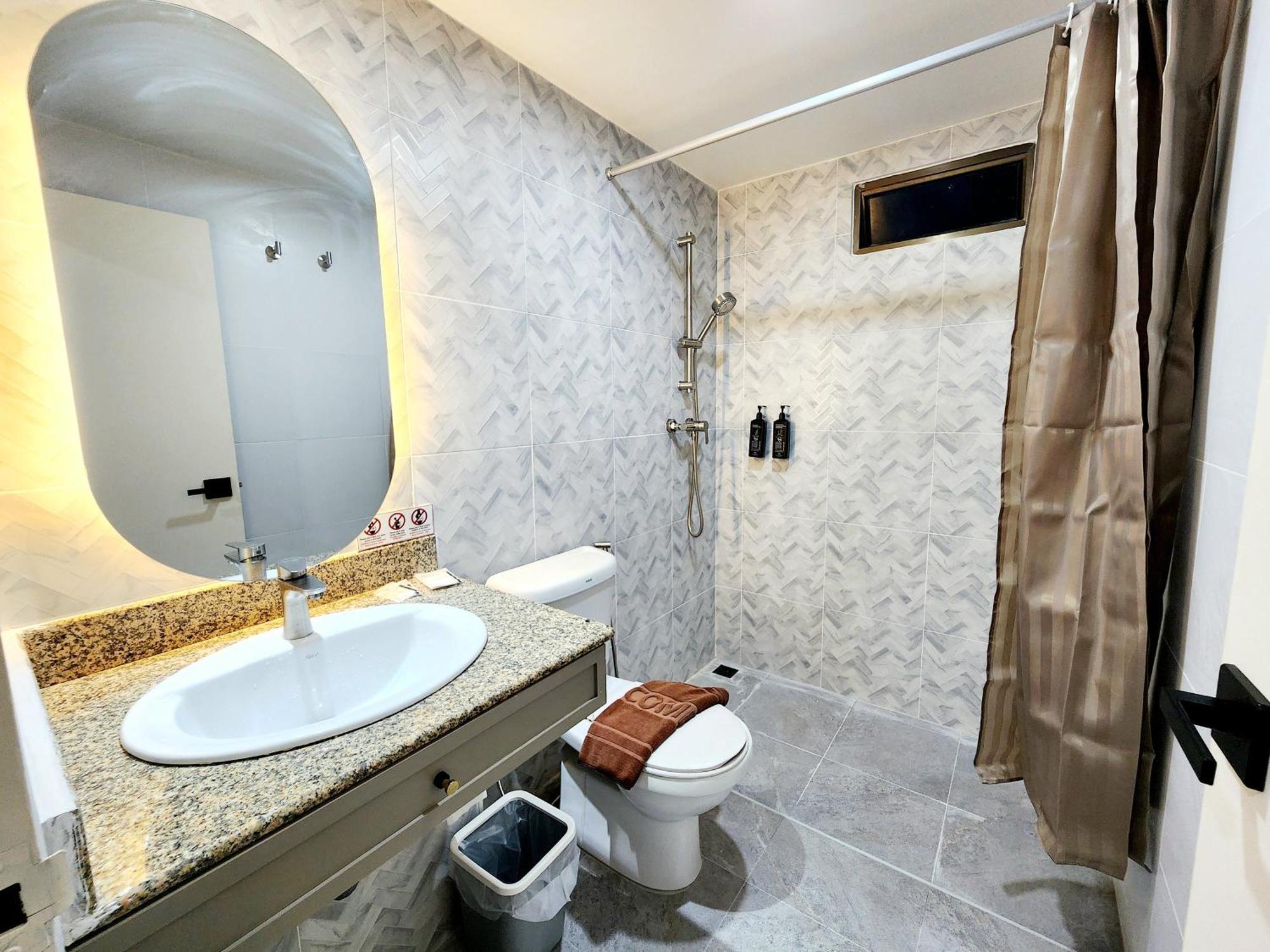 Seatel Phuket, Patong Beach Zewnętrze zdjęcie