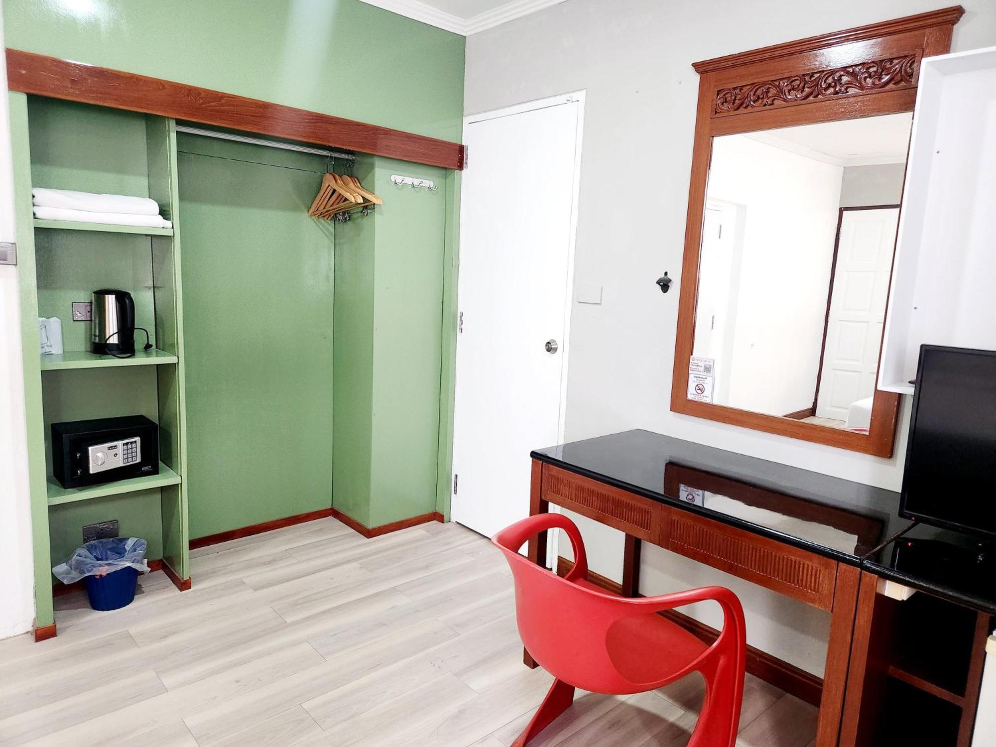 Seatel Phuket, Patong Beach Zewnętrze zdjęcie